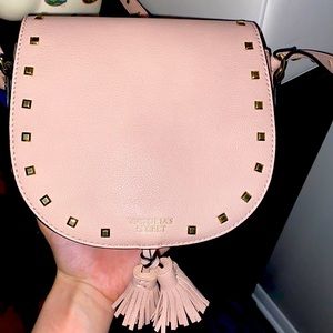 Brand new never used, has Adjustable strap.